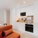 Mary Orange - No 232 Rc - Cozy & Central Two-Bedroom Apartment