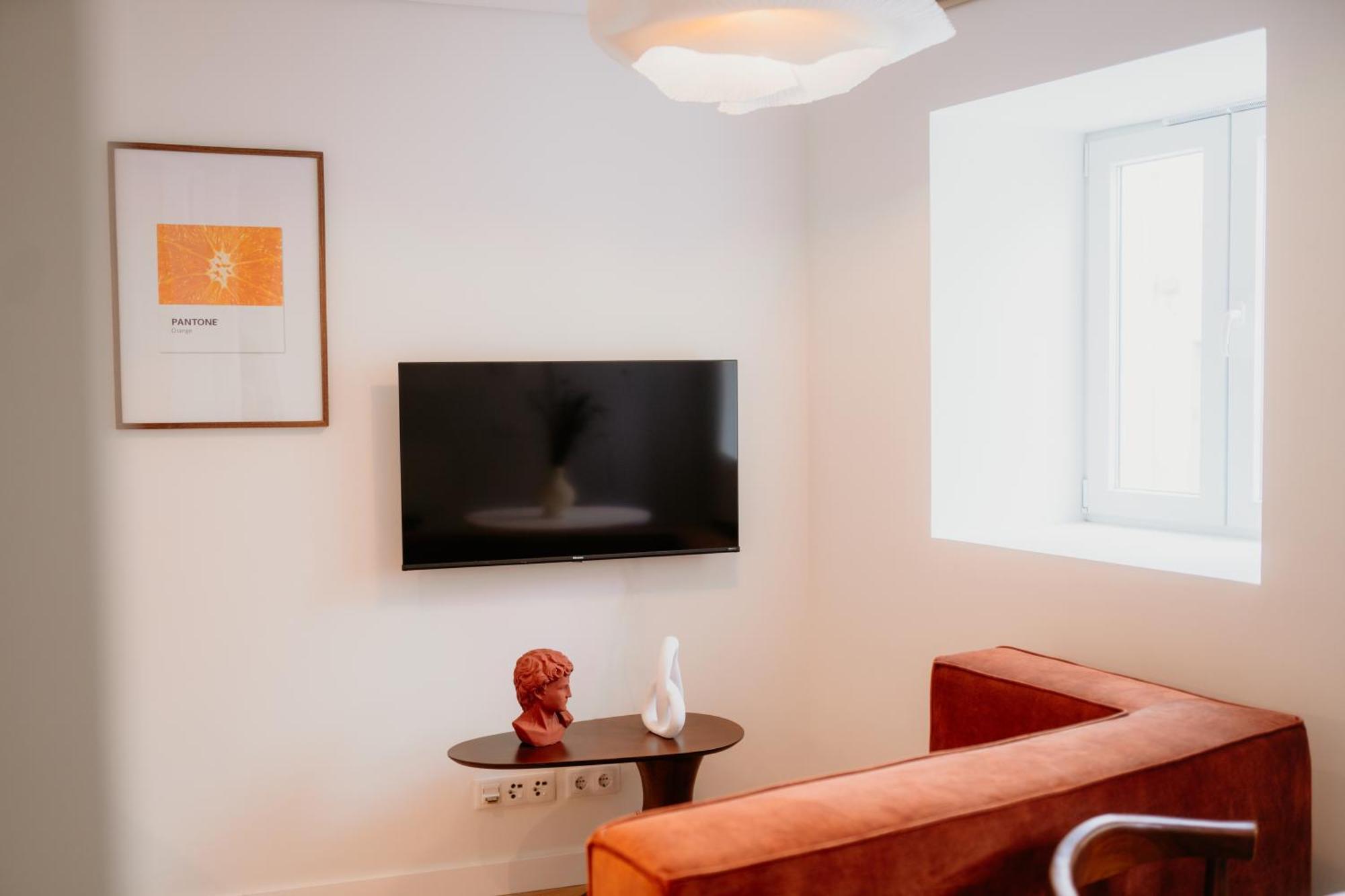 Mary Orange - No 232 Rc - Cozy & Two-bedroom Lisbon